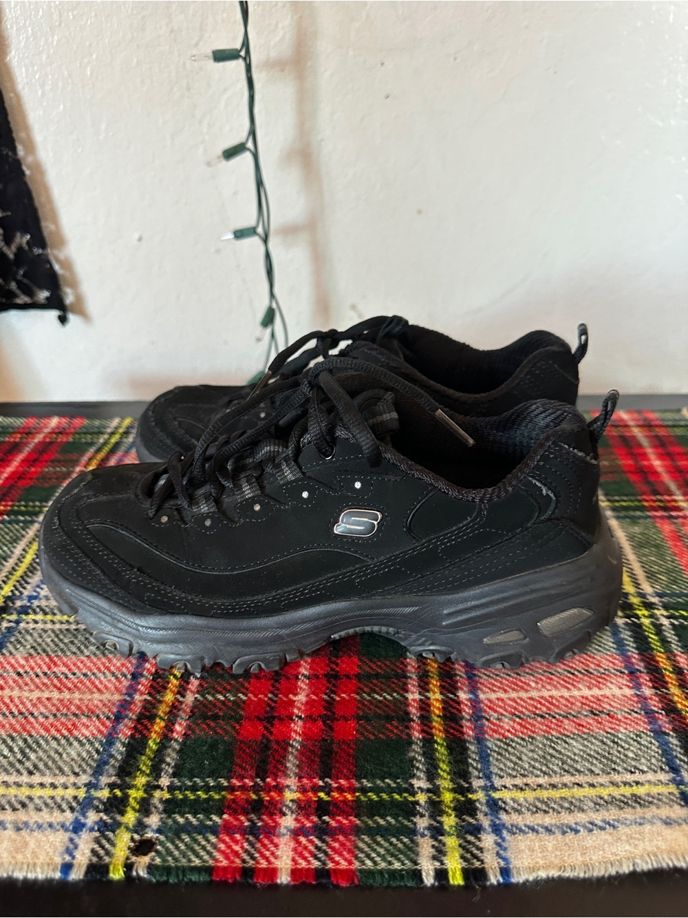 Skechers D’ Lites Black Sneakers